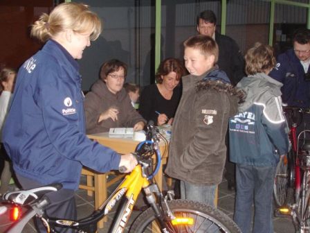 controle, politie, België, fiets, jongeren