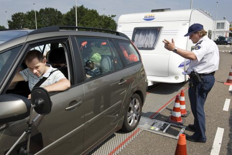 niezen Geurloos Houden Ruimere mogelijkheden trekken caravan zonder BE-rijbewijs | RijschoolPro