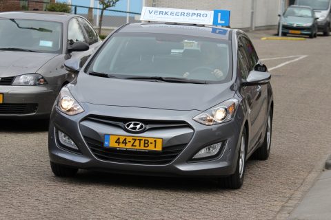 Lesauto, Hyundai i30, rijtest, VerkeersPro.nl