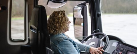 Belgische SFTL biedt zij-instromers gratis opleiding tot vrachtwagenchauffeur