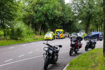 Vrouw raakt zwaargewond tijdens motorrijles in Apeldoorn