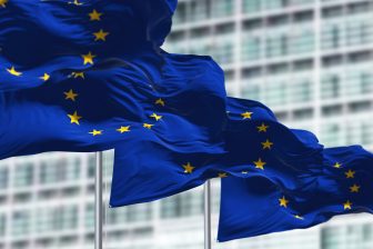 Roekeloos rijgedrag op agenda Europees Parlement: afspraken voor de hele EU
