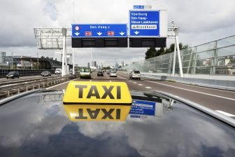 Taxi-kandidaat moet opleider binnenkort machtigen voor reserveren praktijkexamen